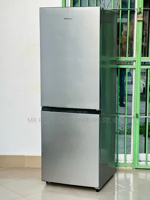 Hisense Fridge // 230l // 0,000