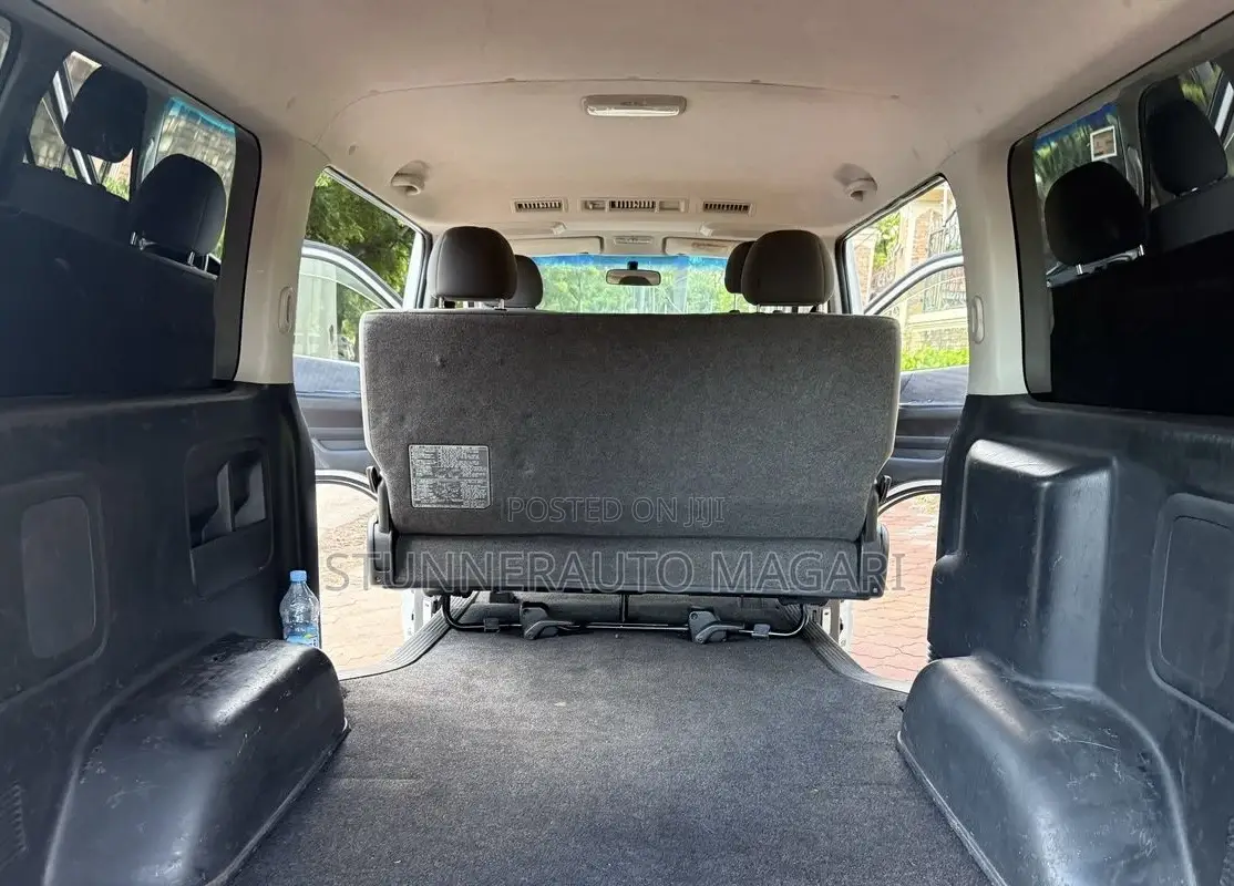 Toyota HiAce 2011 White