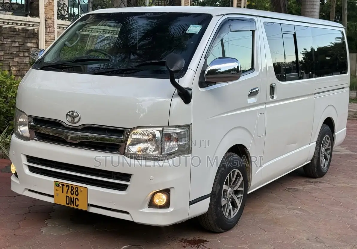 Toyota HiAce 2011 White