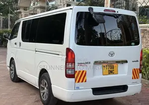 Toyota HiAce 2011 White