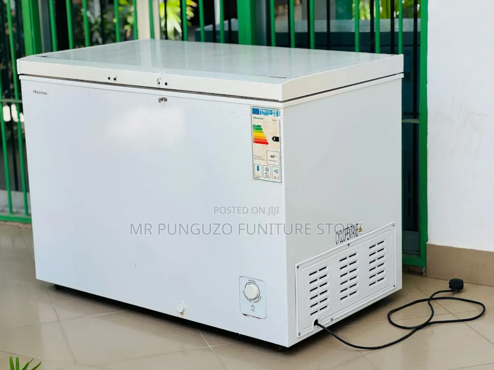 Hisense Freezer // 310l // Bei 750,000
