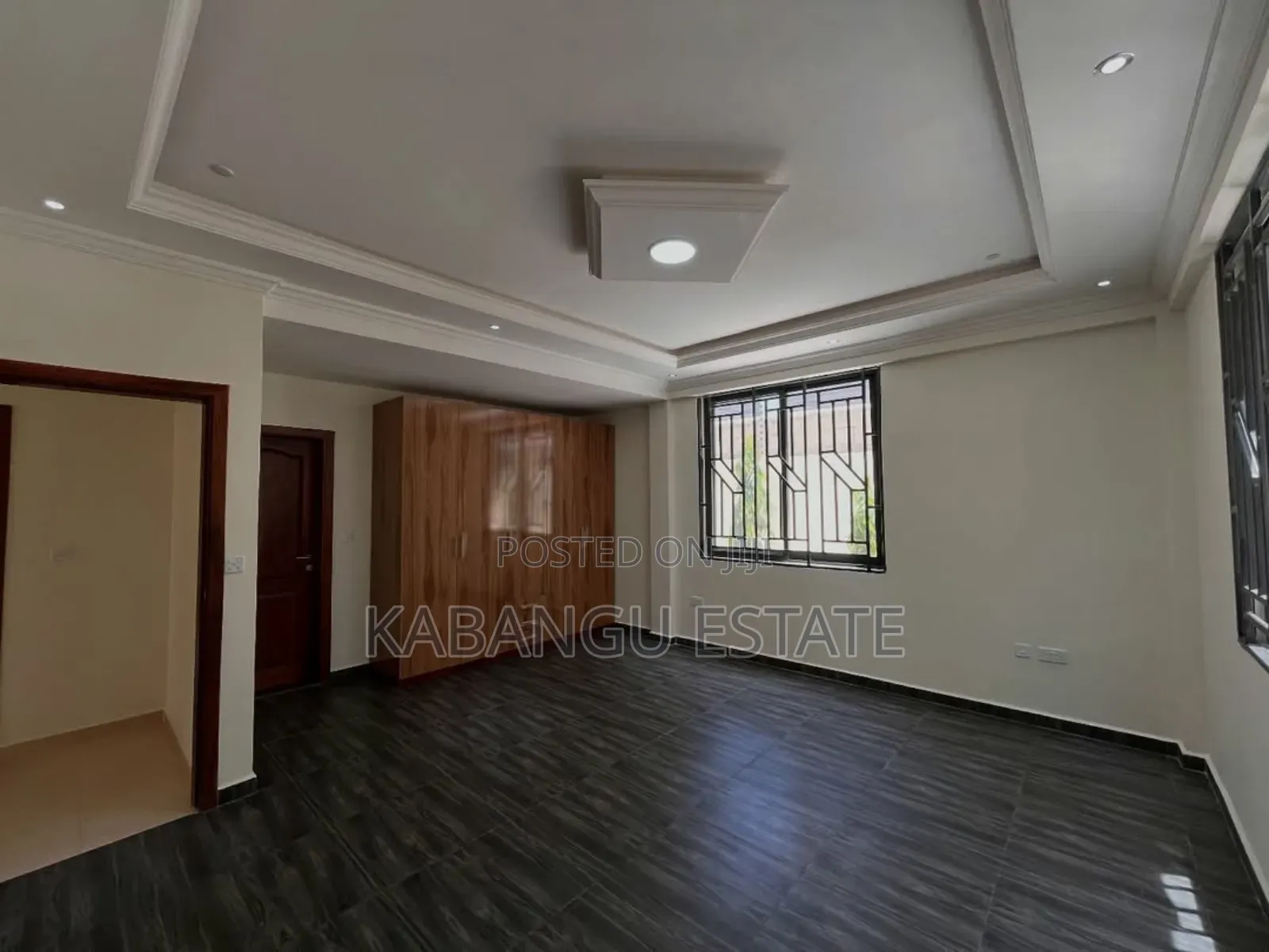 5bdrm Villa in Oysterbay for rent