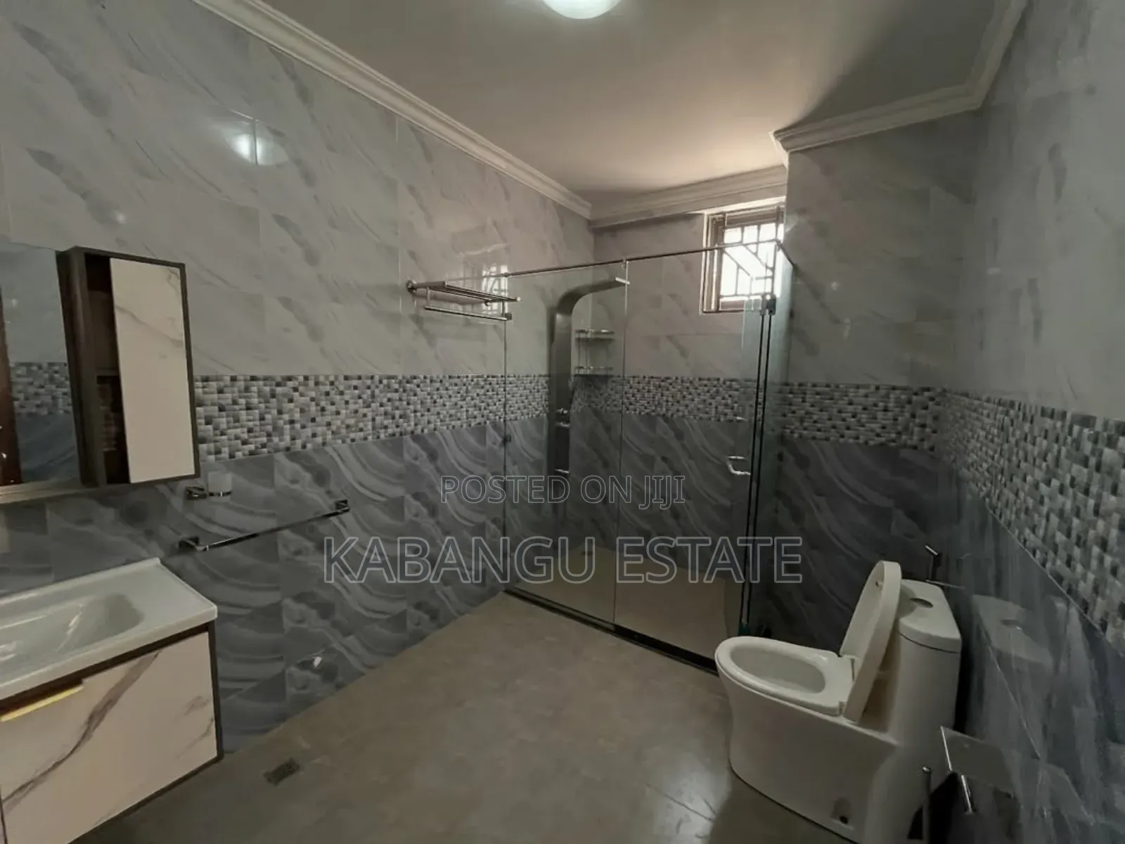 5bdrm Villa in Oysterbay for rent