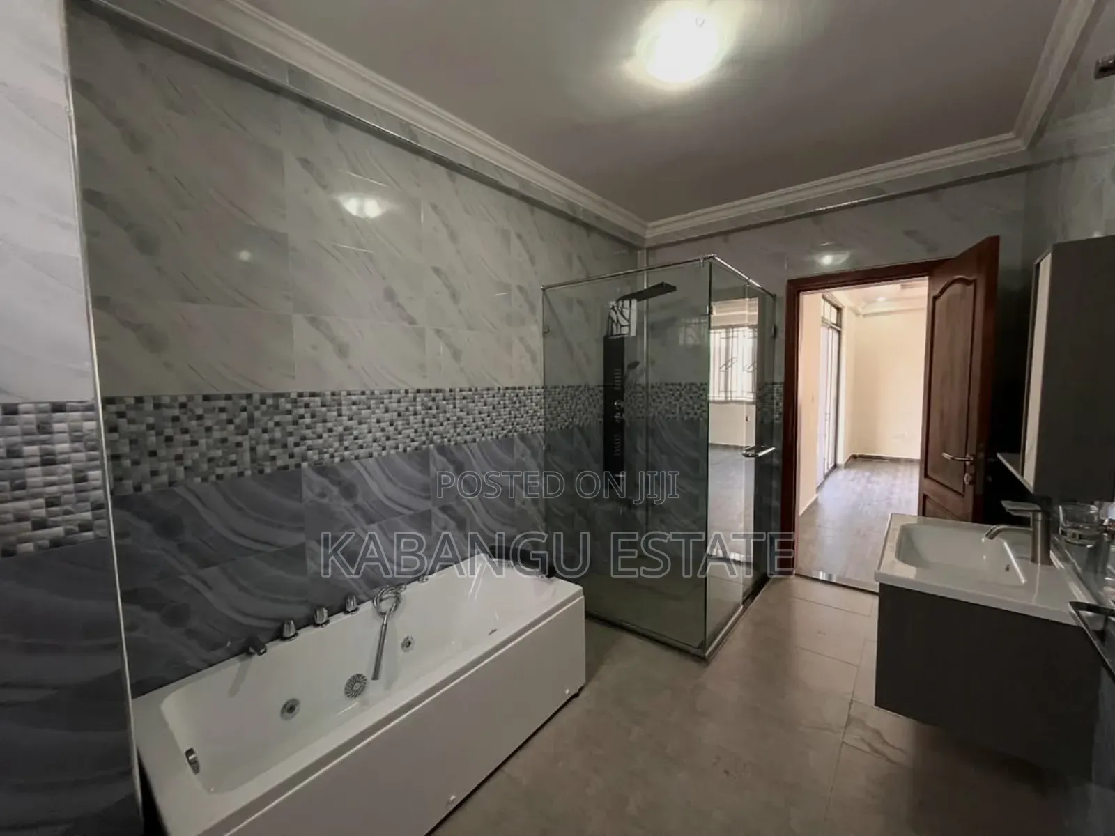 5bdrm Villa in Oysterbay for rent