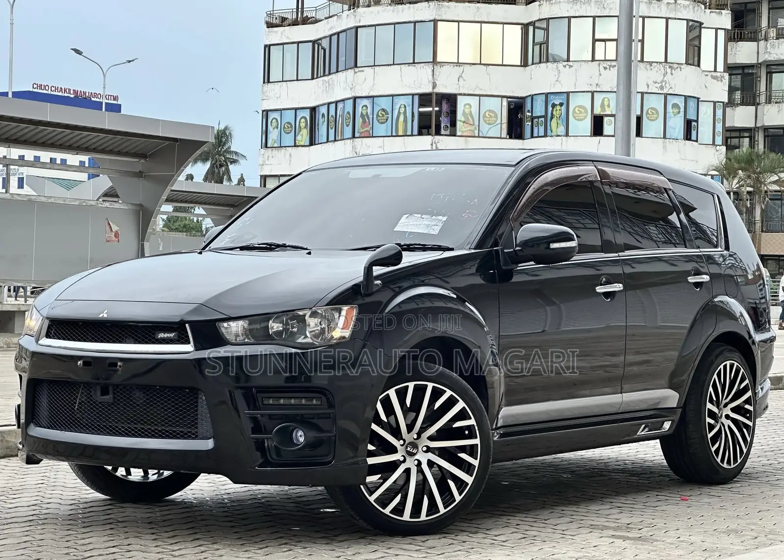 Mitsubishi Outlander 2011 Black