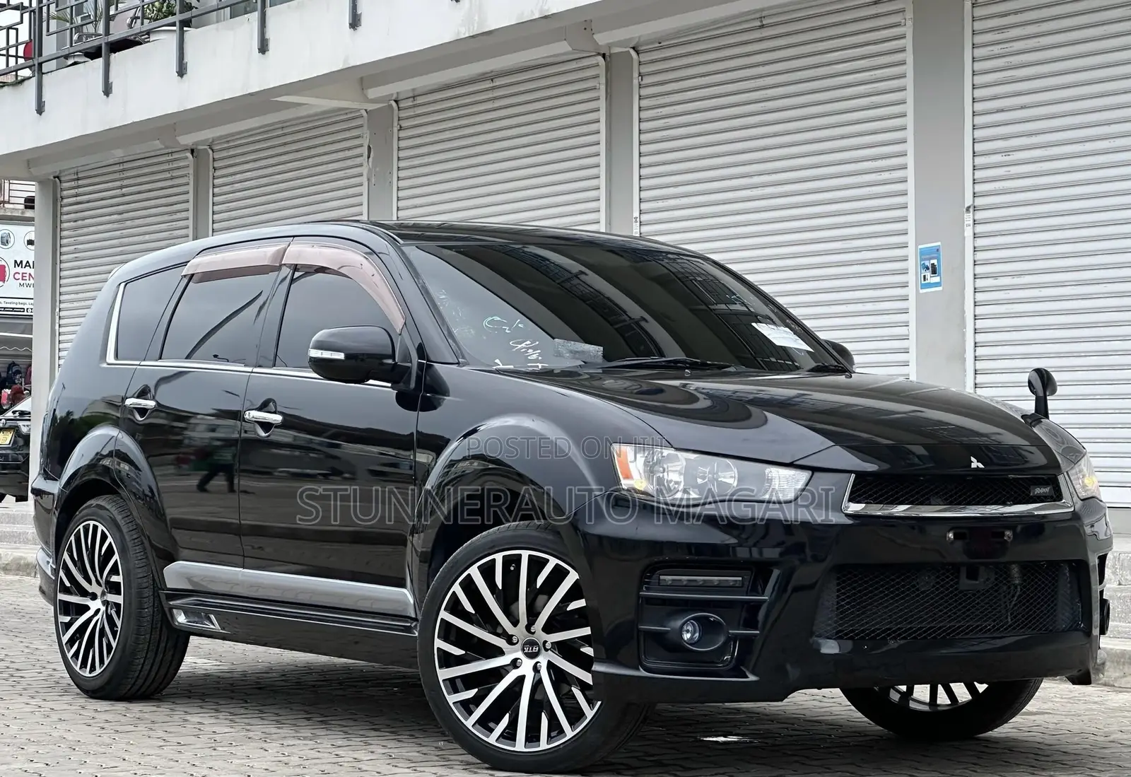 Mitsubishi Outlander 2011 Black
