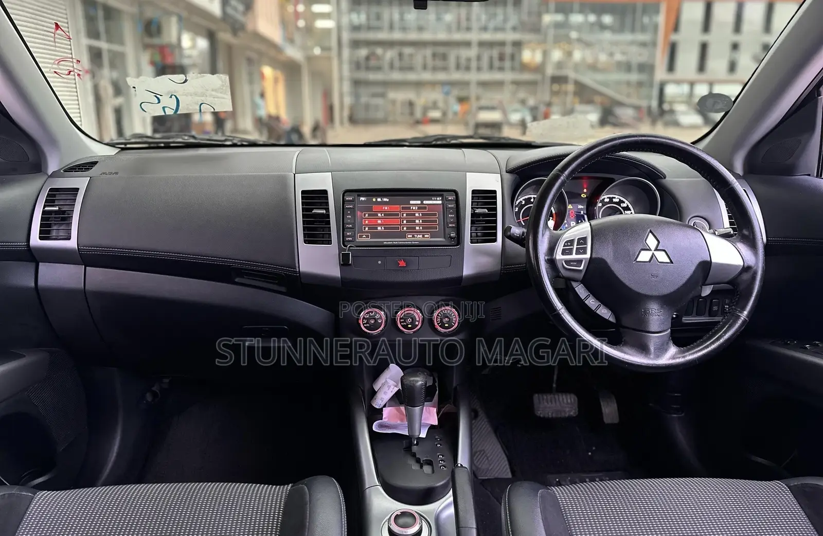 Mitsubishi Outlander 2011 Black