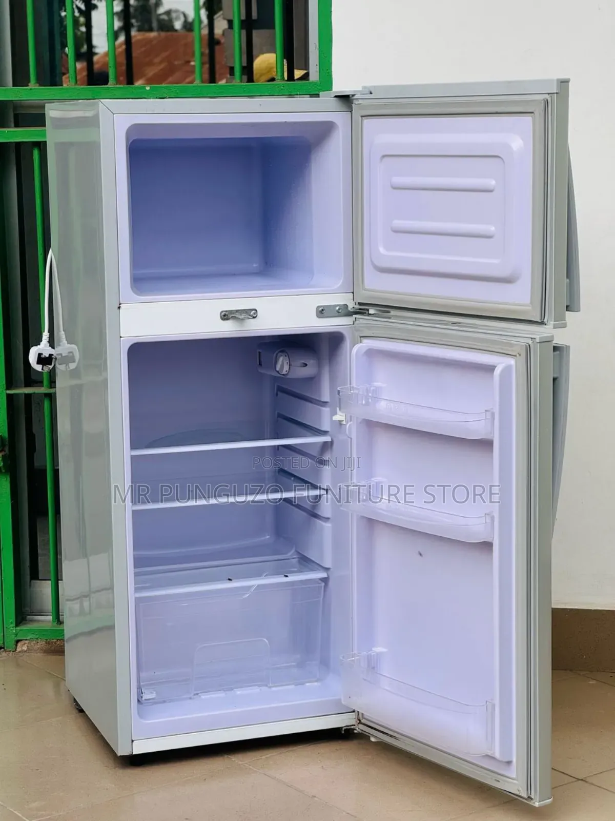 Mr Uk Fridge // 128l // Bei 500,000