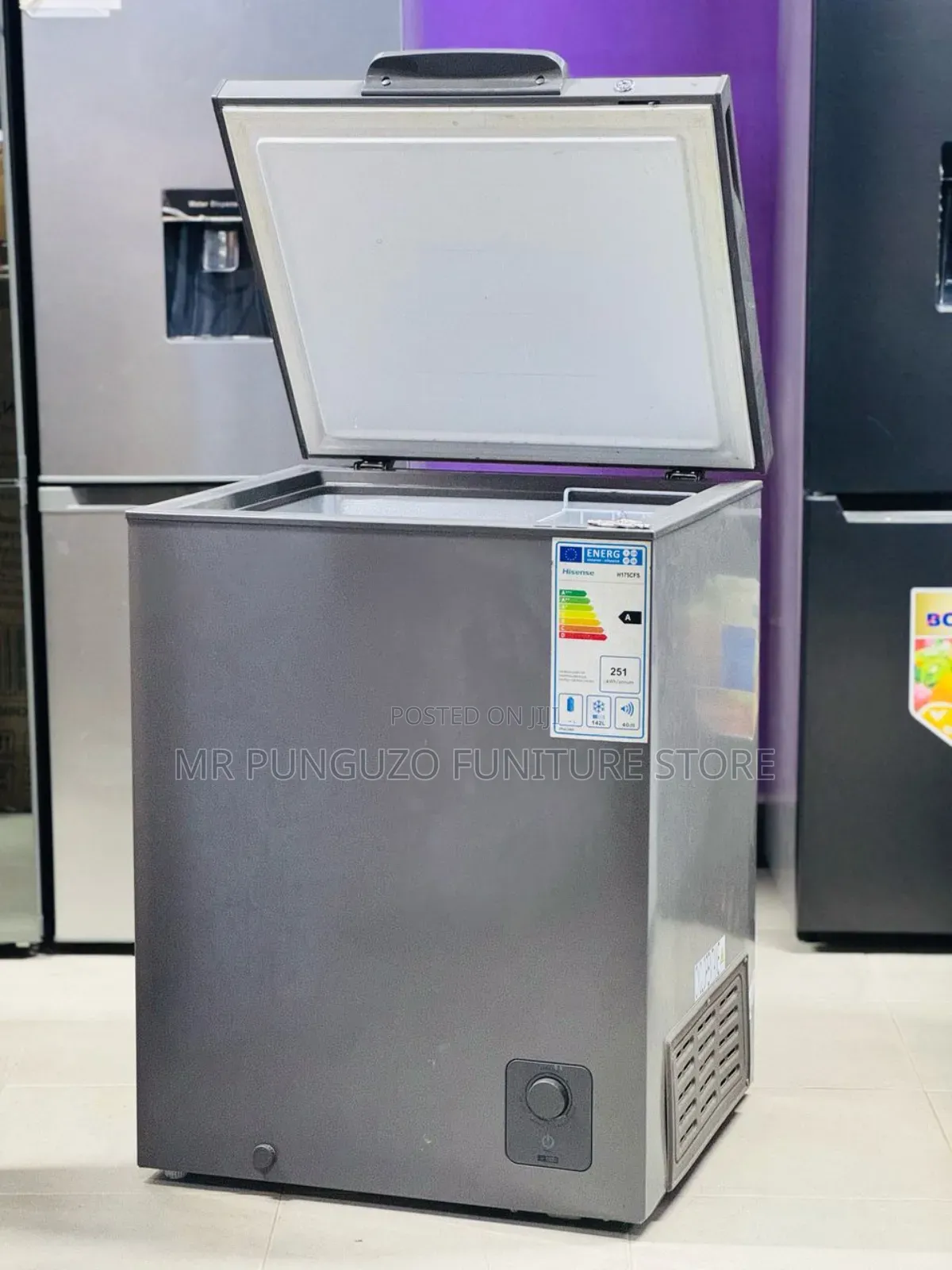 Hisense Freezer // 150l // Bei 550,000