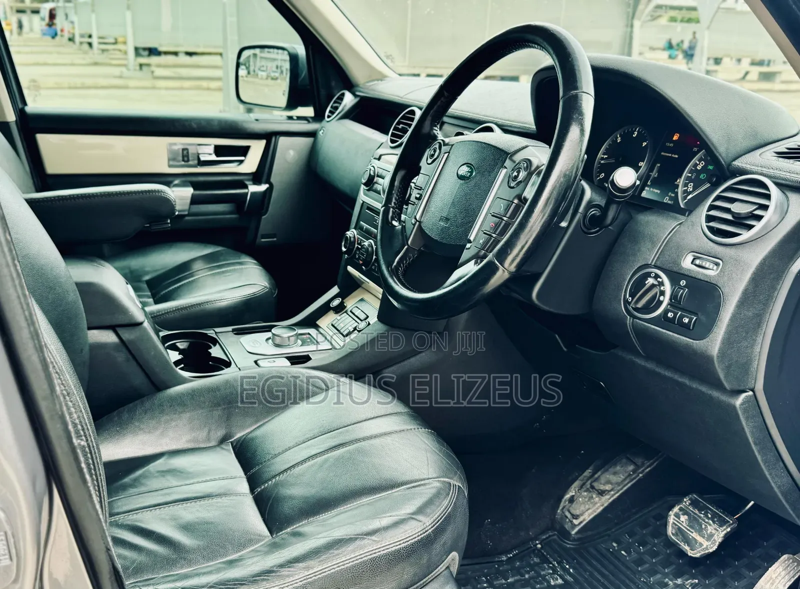 Land Rover Discovery 2013 Silver