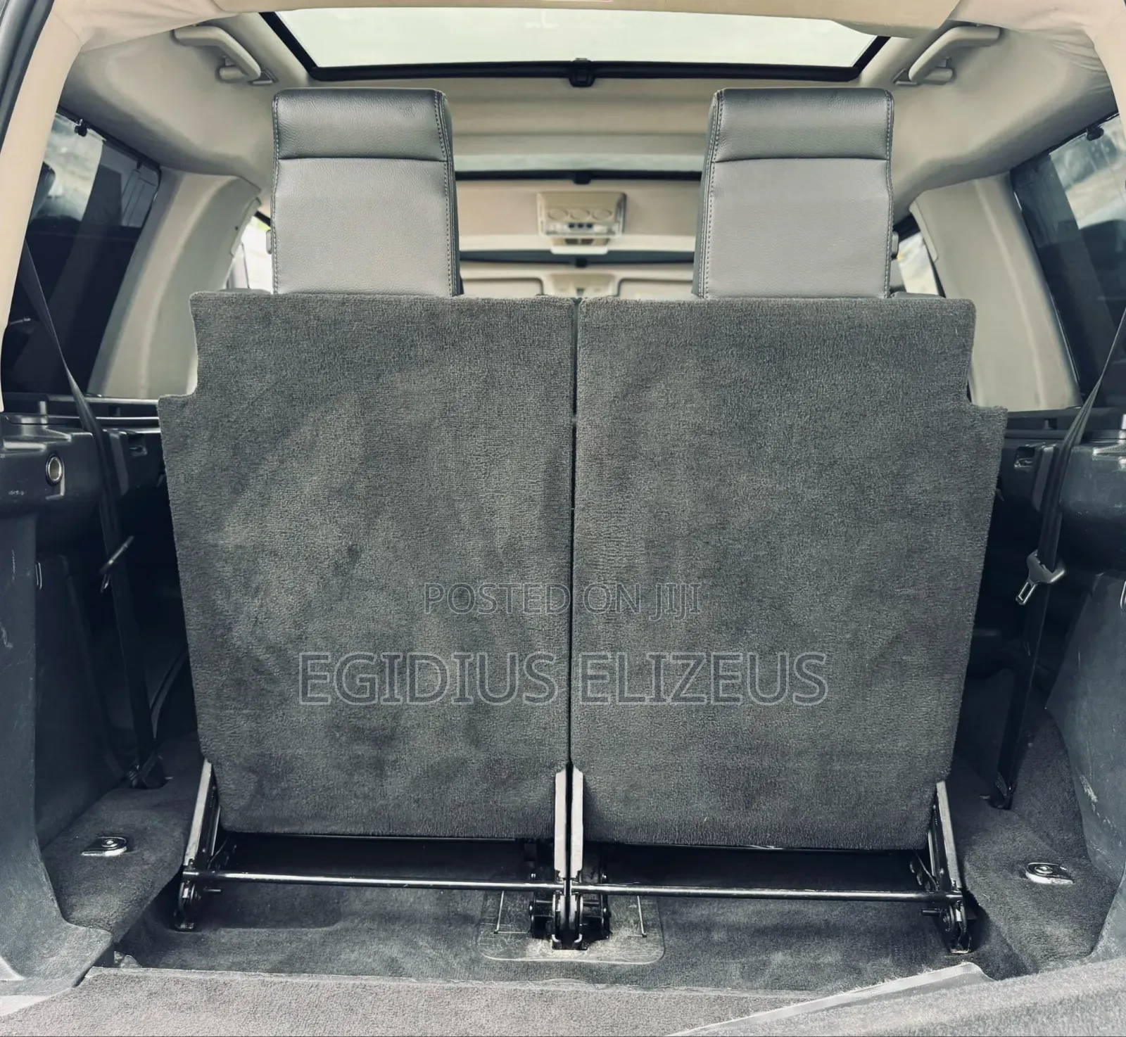 Land Rover Discovery 2013 Silver