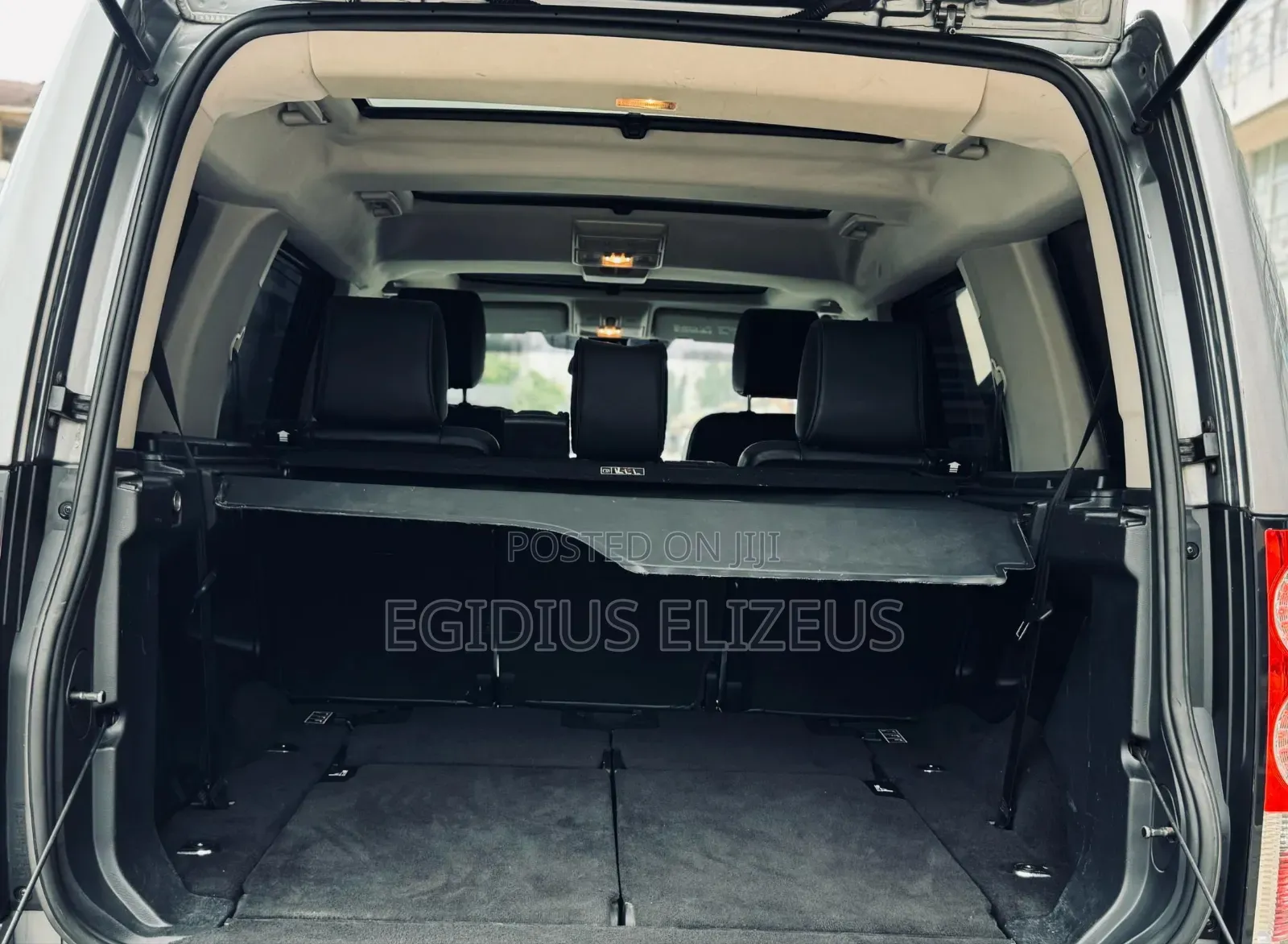 Land Rover Discovery 2013 Silver