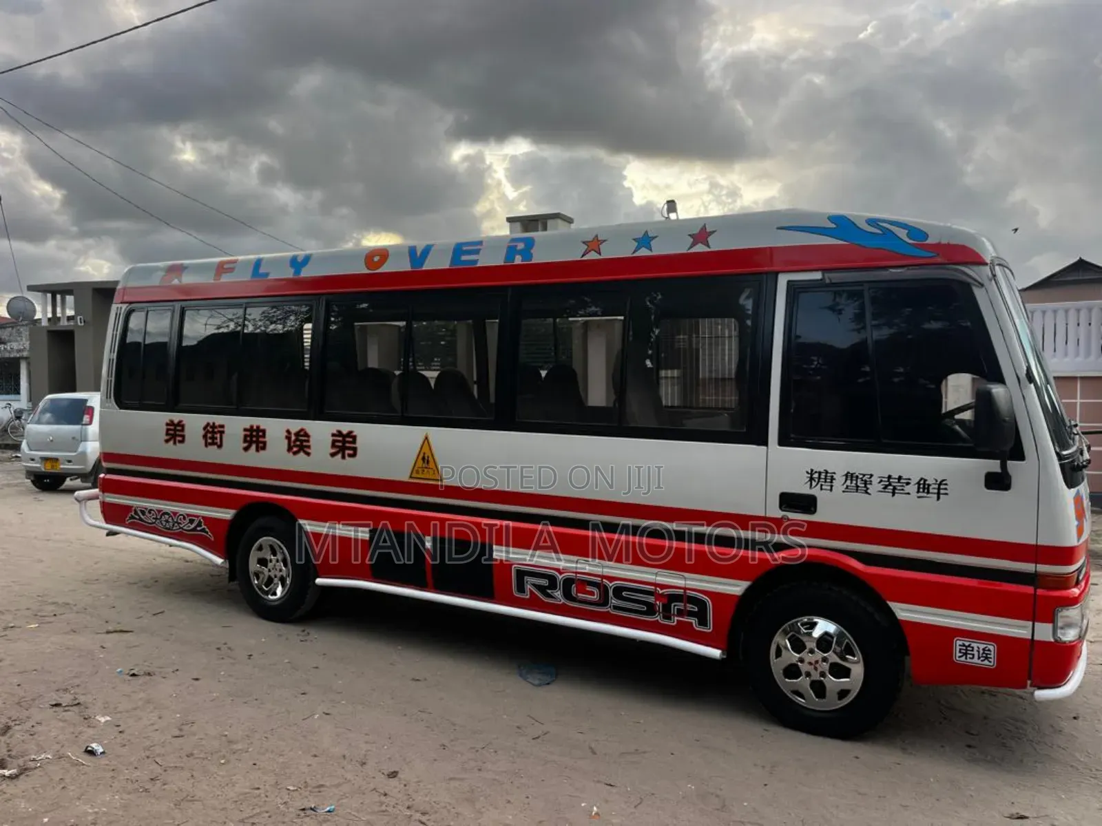 Mitsubishi Fuso Rosa 1998 White
