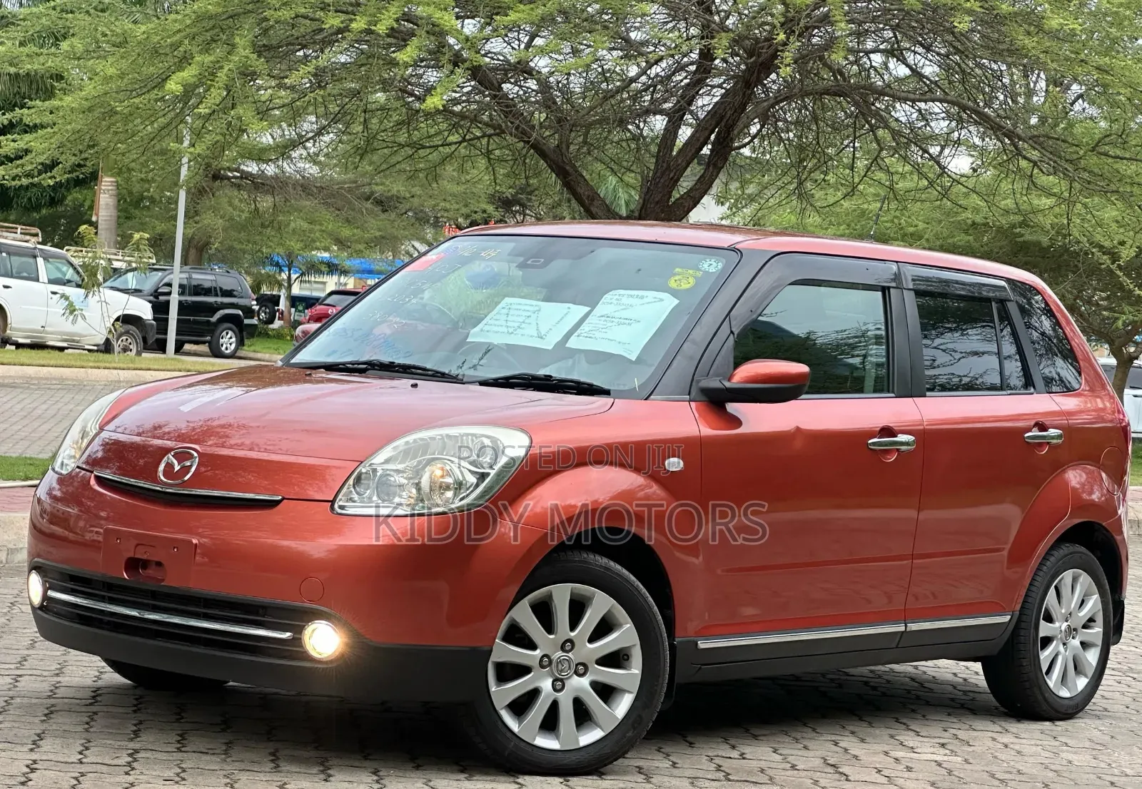 Mazda Verisa 2009 Red