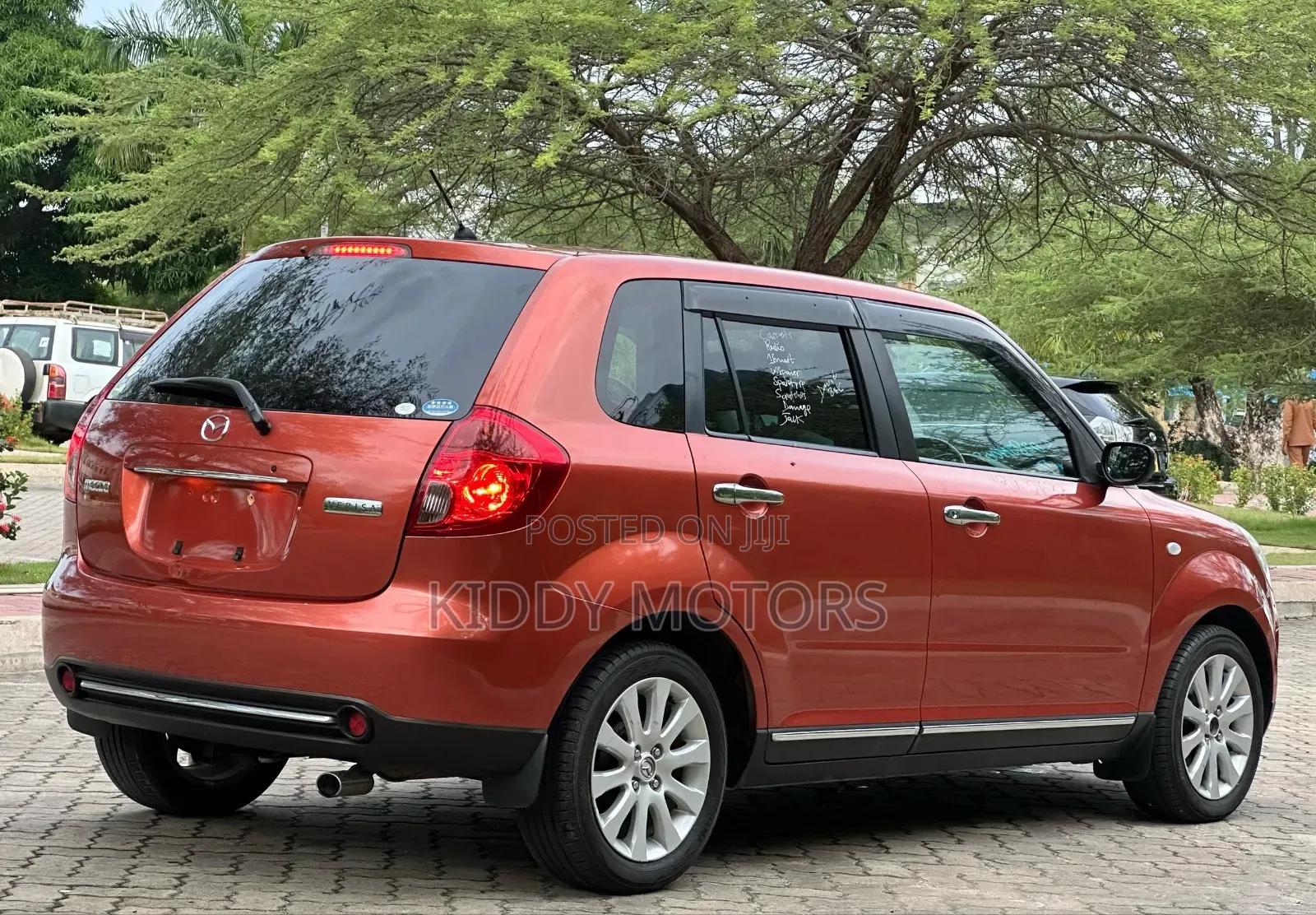 Mazda Verisa 2009 Red