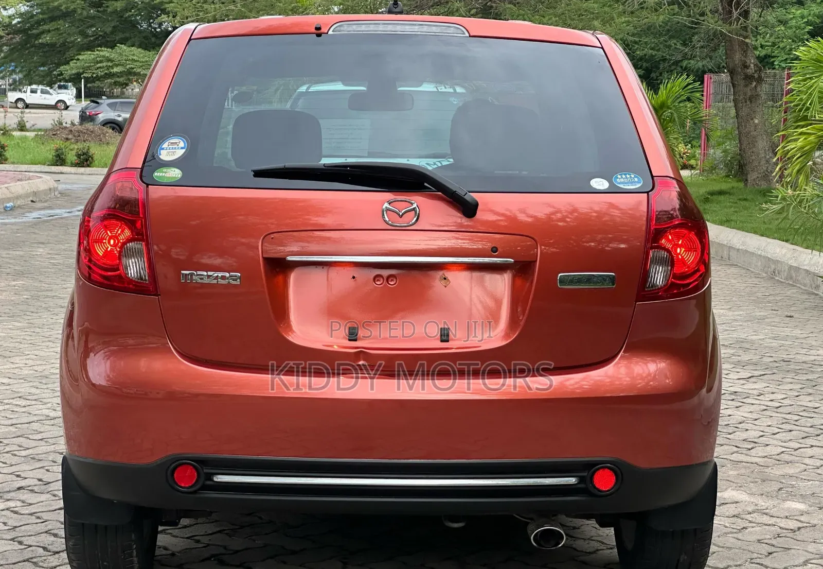 Mazda Verisa 2009 Red