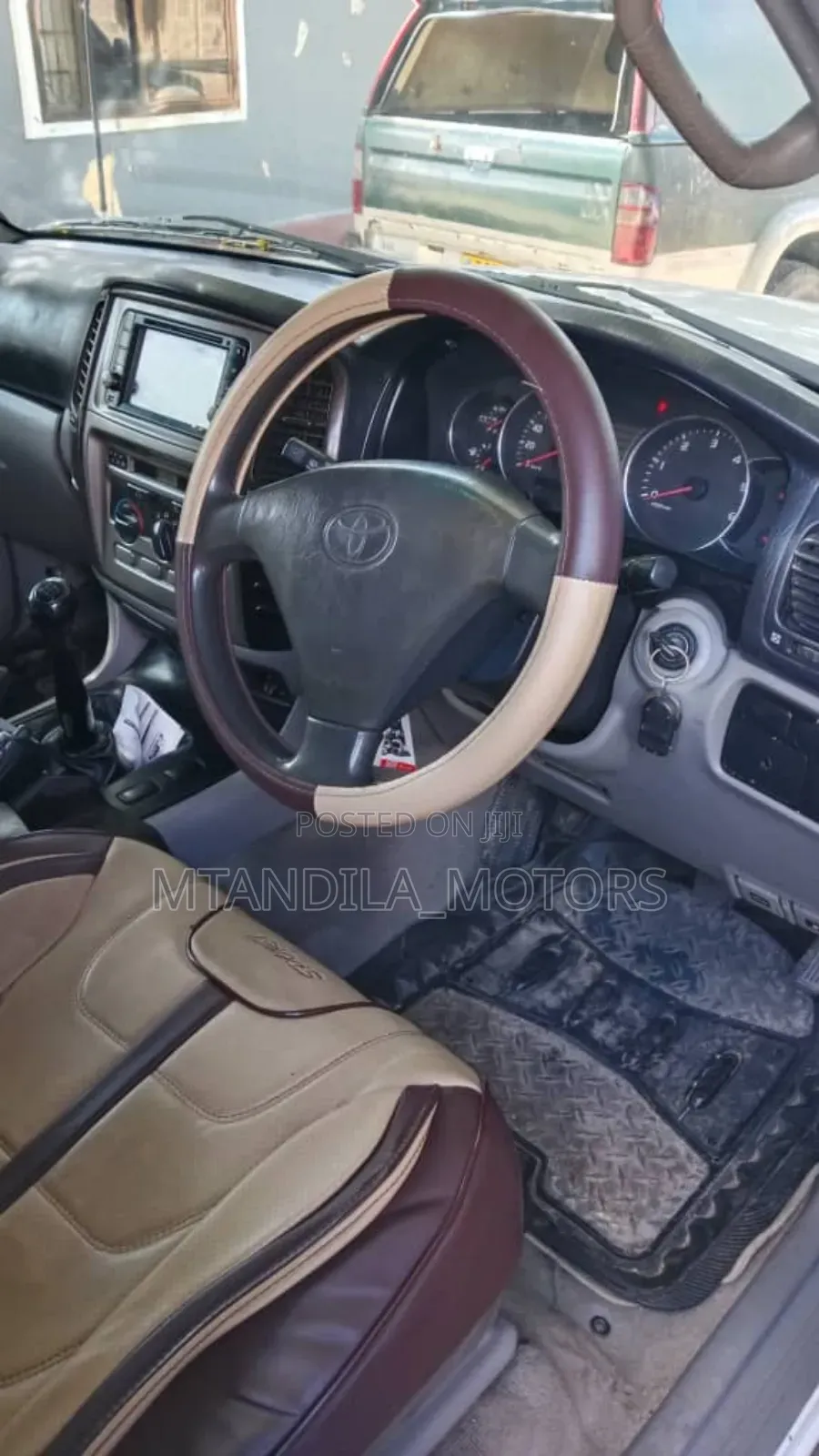 Toyota Land Cruiser Prado 2005 White