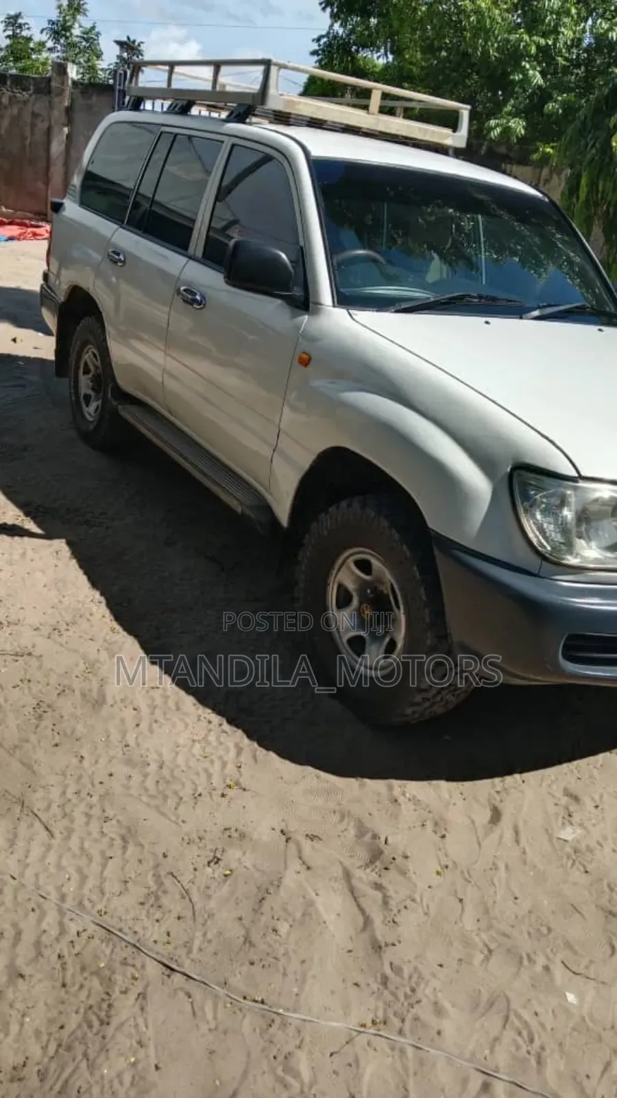 Toyota Land Cruiser Prado 2005 White