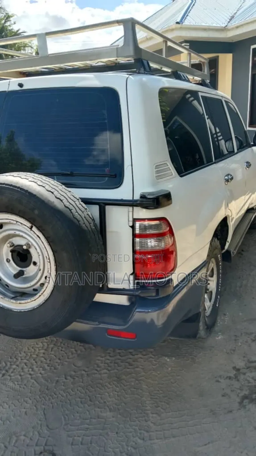 Toyota Land Cruiser Prado 2005 White
