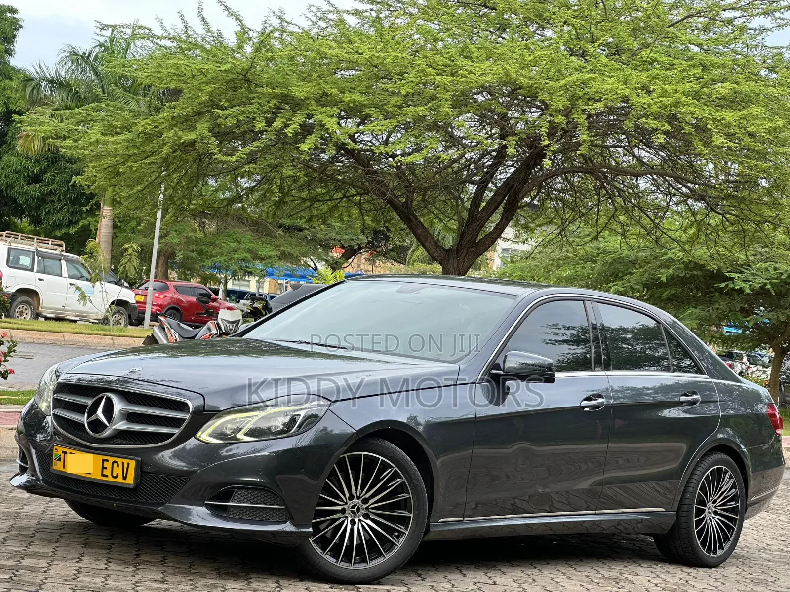 Mercedes-Benz E250 2013 Gray