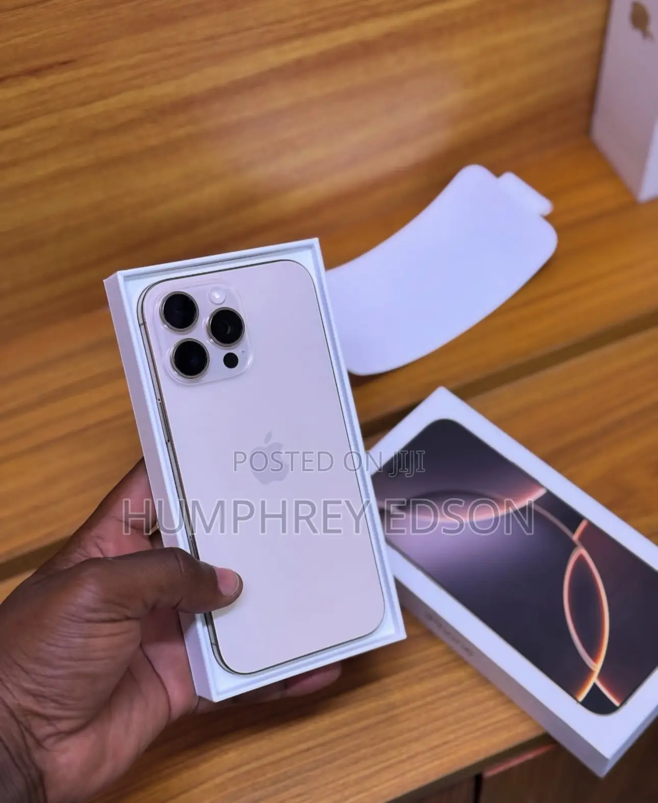 New Apple iPhone 16 Pro Max 256 GB Gold
