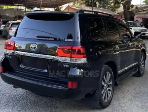 Toyota Land Cruiser 4.5 V8 VXR 2010 Black