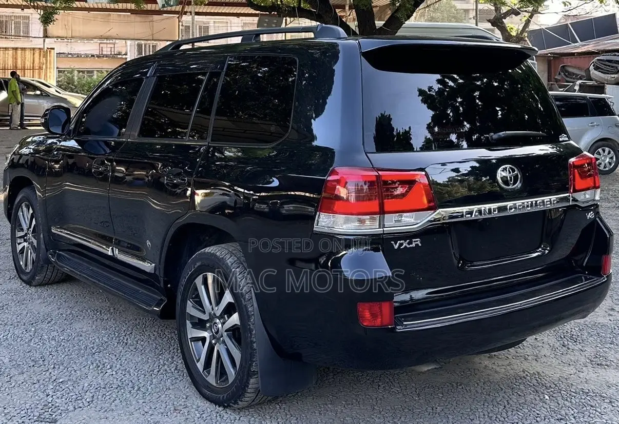 Toyota Land Cruiser 4.5 V8 VXR 2010 Black