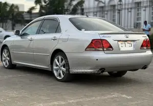 Toyota Crown 2006 Silver