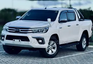 Toyota Hilux Revo Double Cab Deisel 2.4 AWD 2018 White