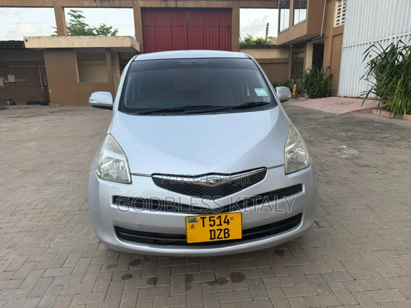 Toyota Ractis 2006 Silver