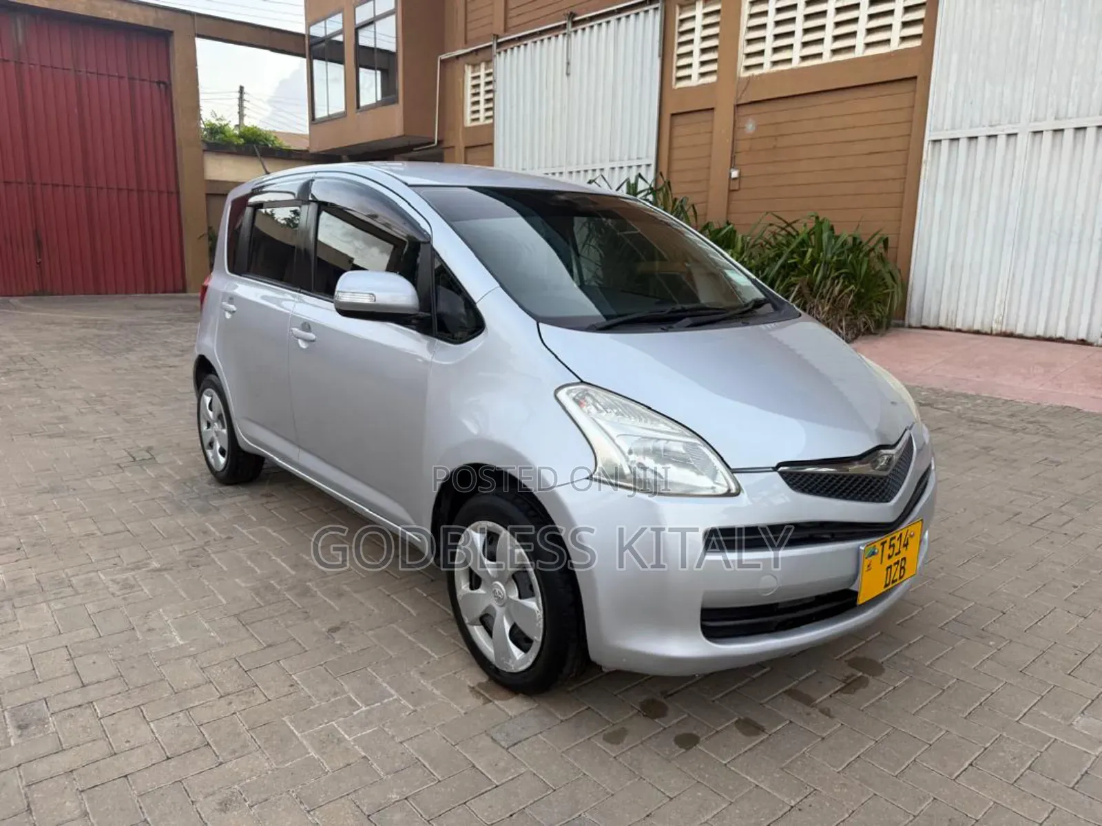 Toyota Ractis 2006 Silver