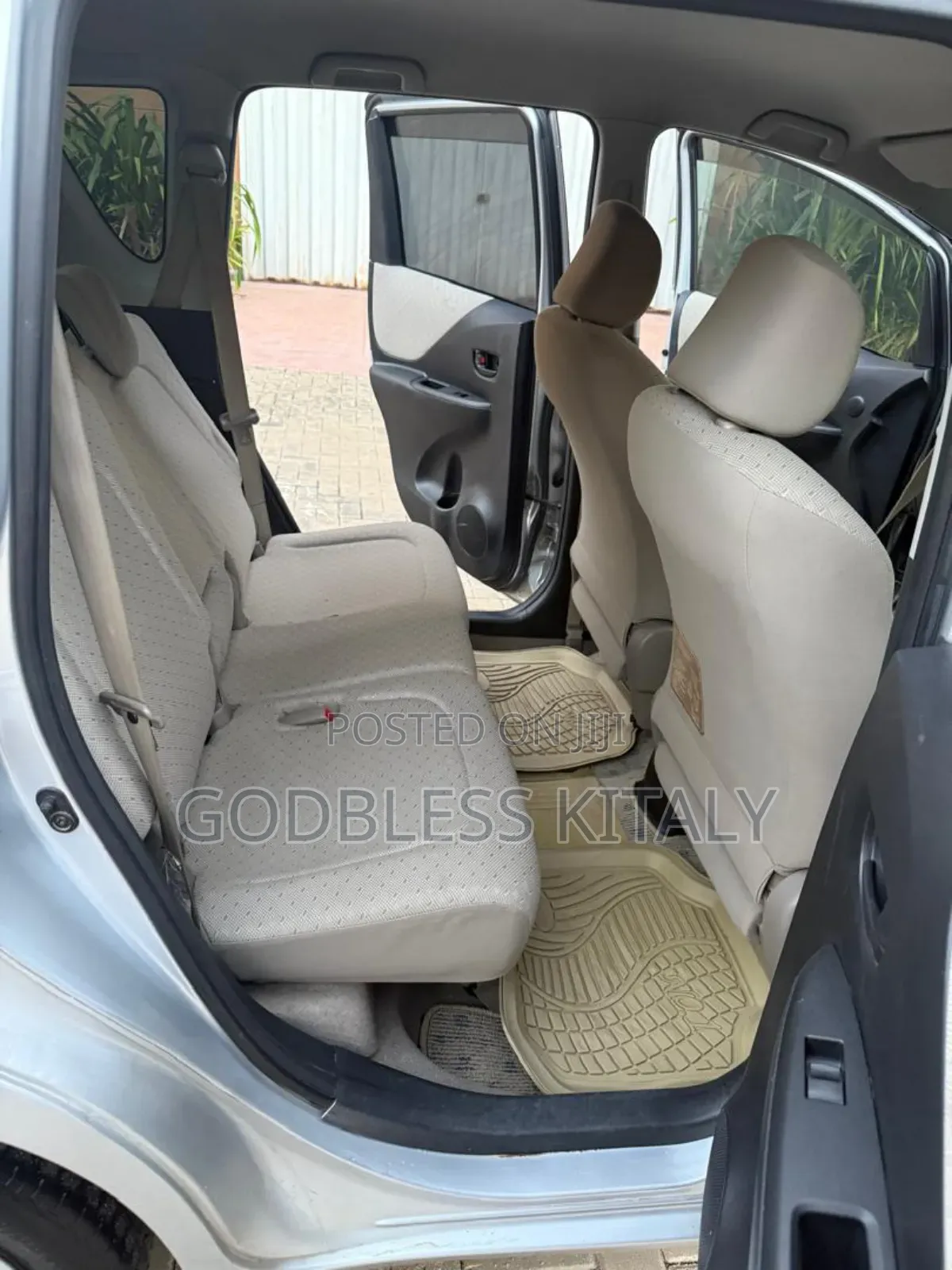 Toyota Ractis 2006 Silver