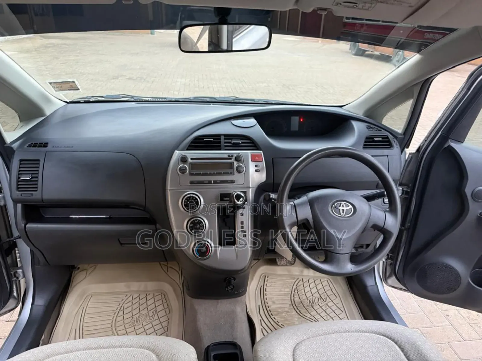 Toyota Ractis 2006 Silver