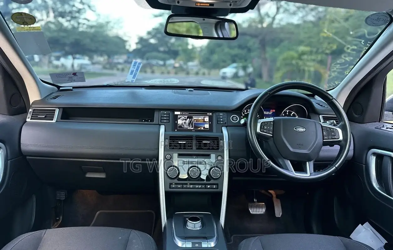 Land Rover Discovery Sport HSE 2016 White