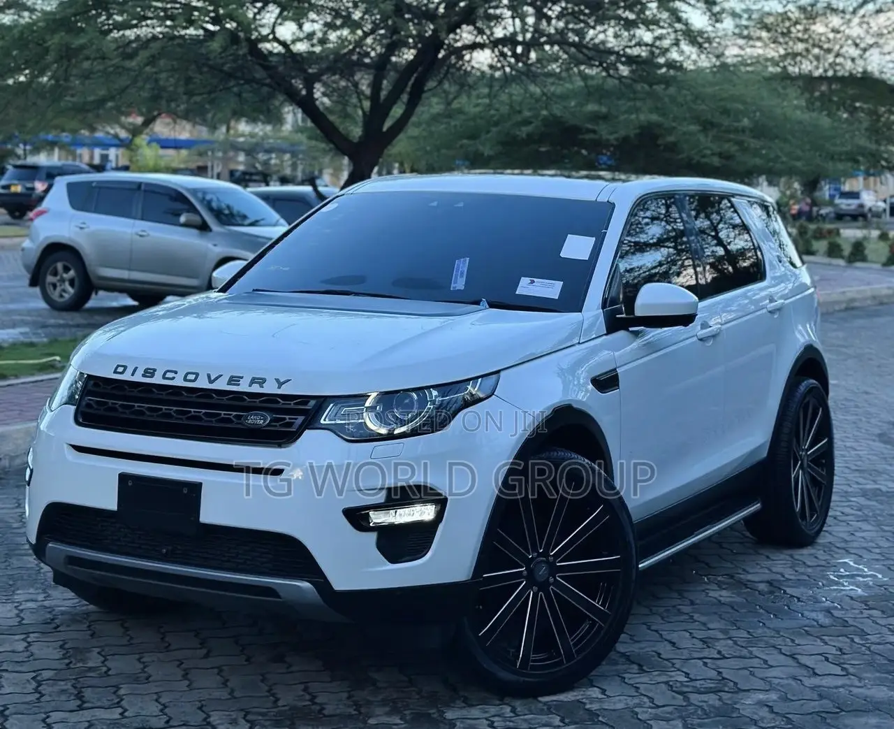 Land Rover Discovery Sport HSE 2016 White