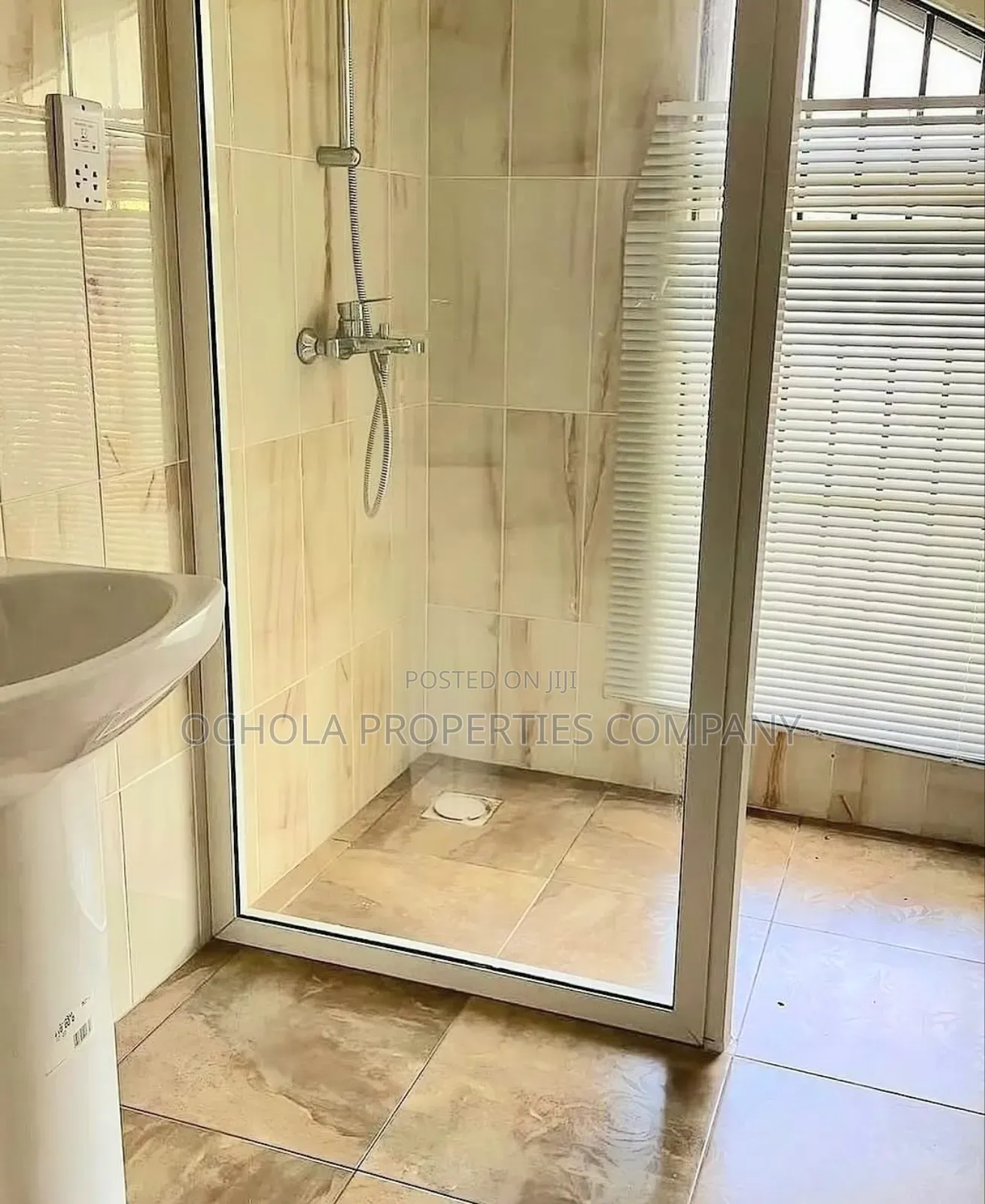 Furnished 4bdrm Villa in Masaki for rent