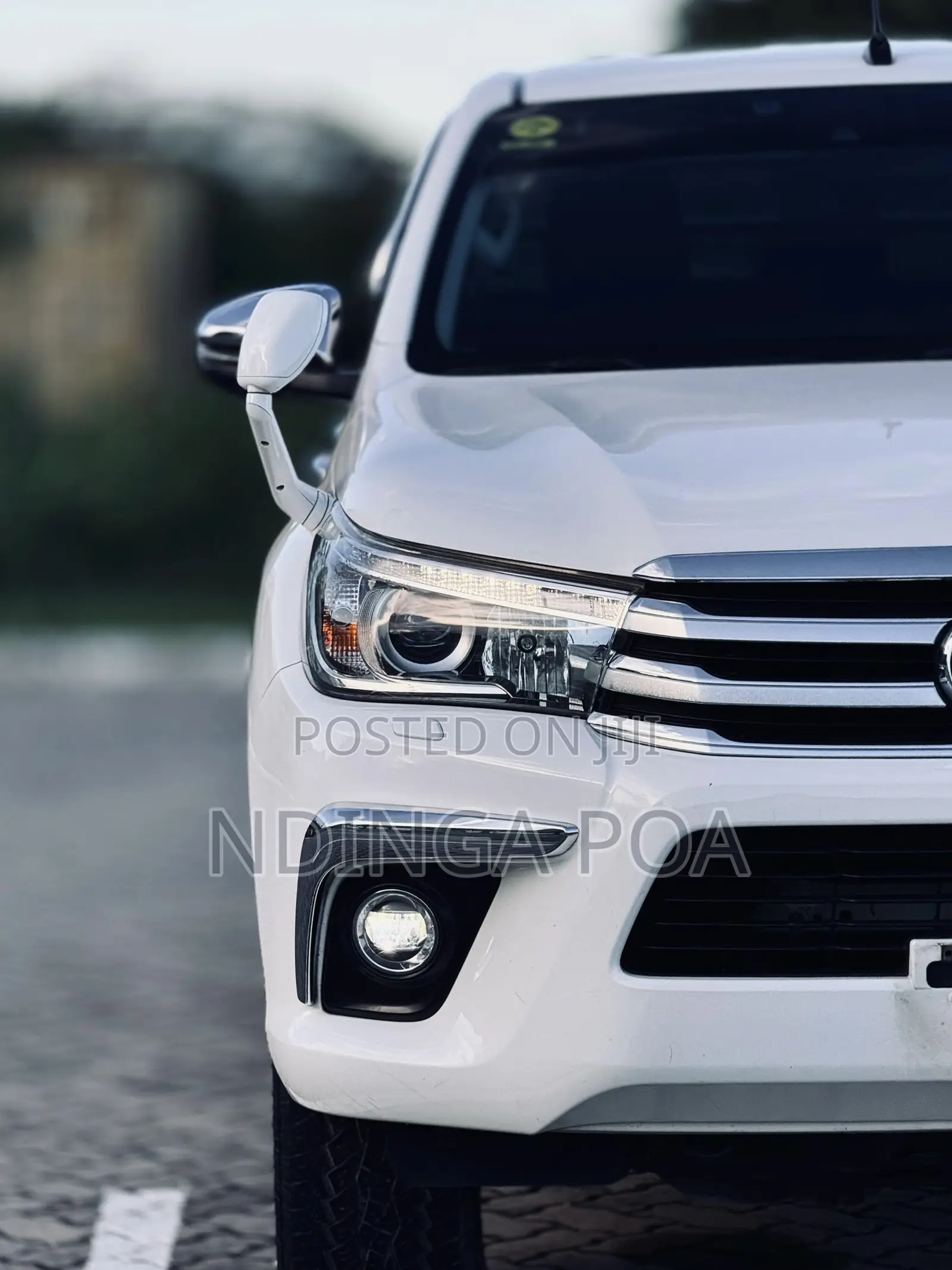 Toyota Hilux Revo Double Cab Deisel 2.4 RWD 2018 White
