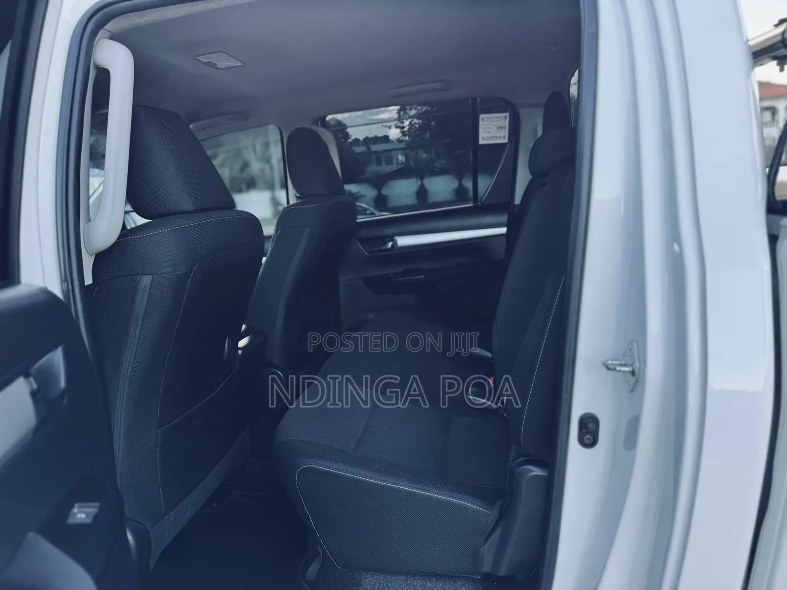 Toyota Hilux Revo Double Cab Deisel 2.4 RWD 2018 White