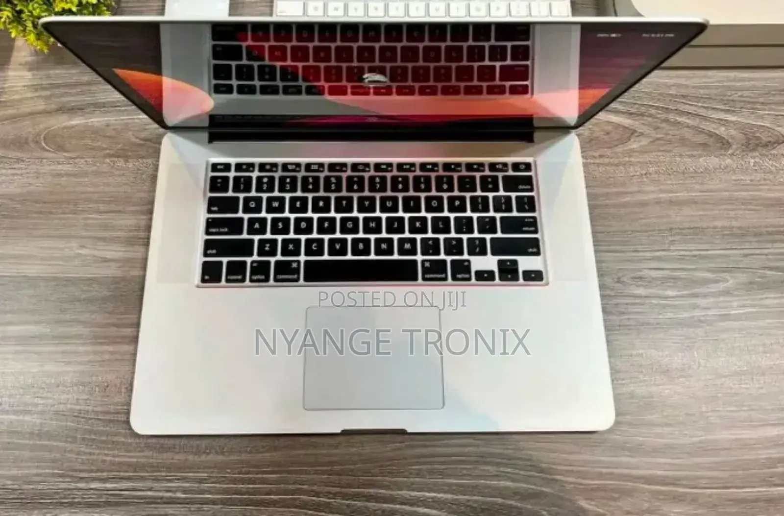 Laptop Apple MacBook Pro 2018 16GB Intel Core I9 SSD 512GB