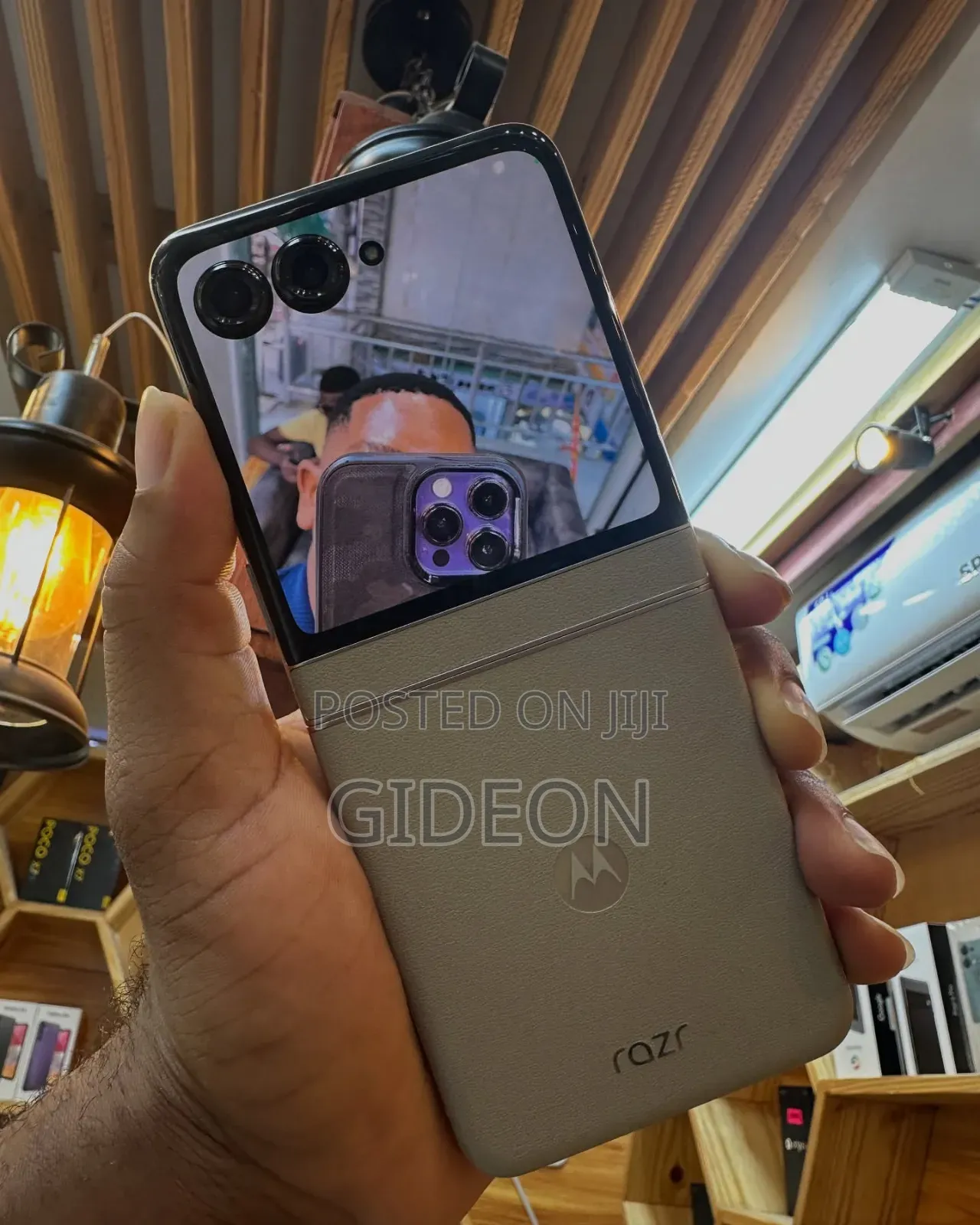 New Motorola Razr 50 256 GB Gold