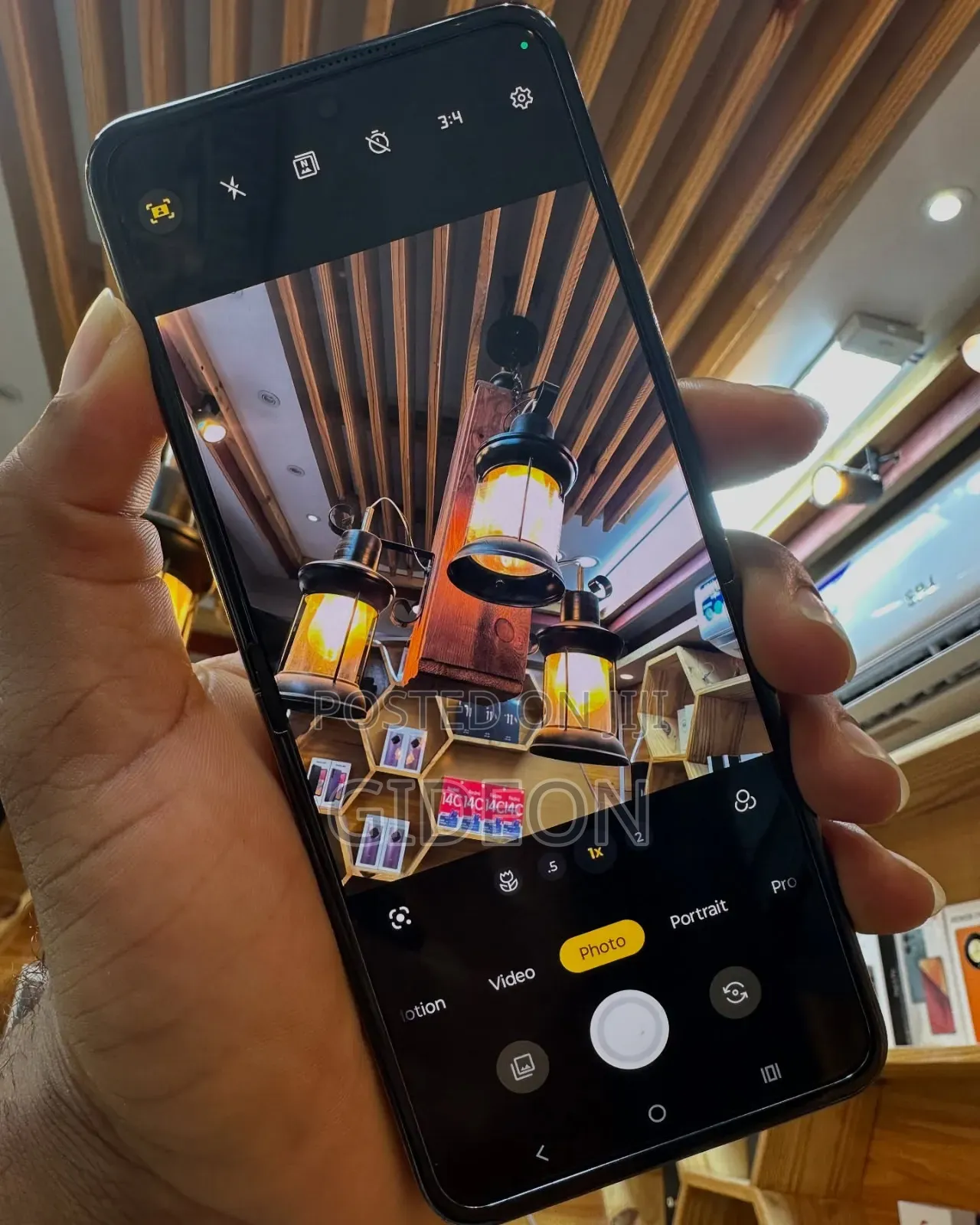 New Motorola Razr 50 256 GB Gold