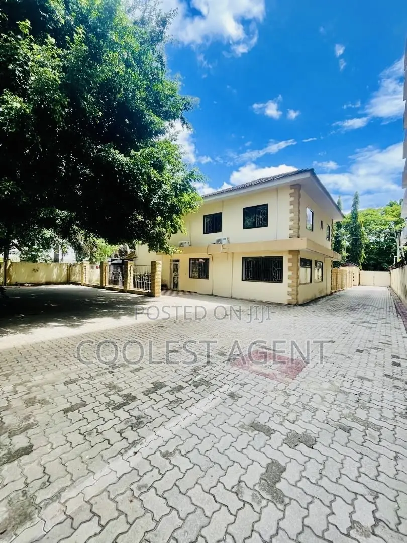 5bdrm House in Coolest Estate, Masaki for rent