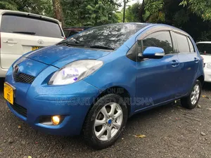 Photo - Toyota Vitz 2007 Blue