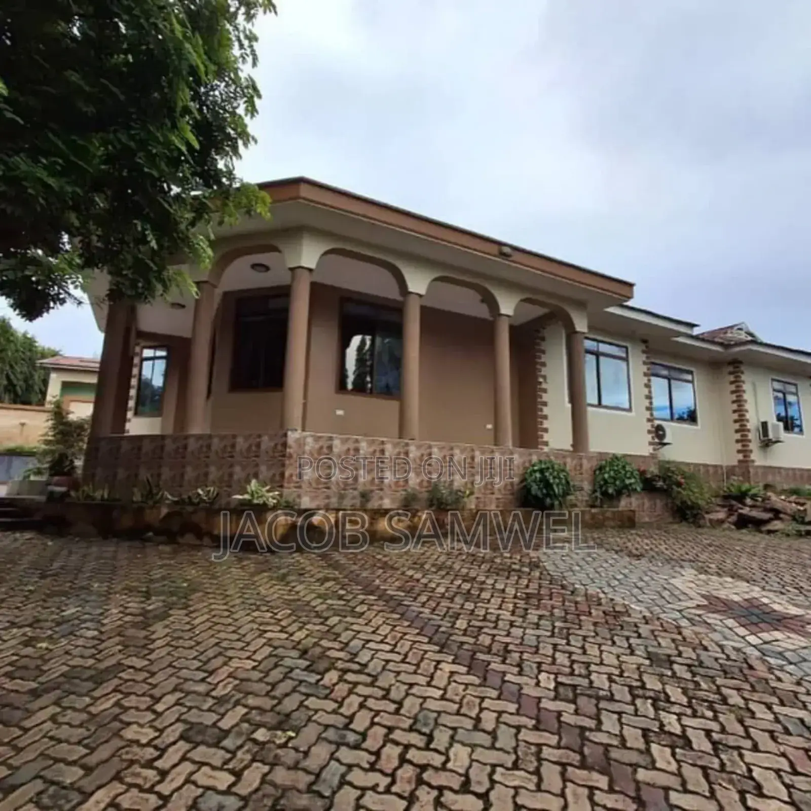 5bdrm House in Kimara Temboni, Kinondoni for sale