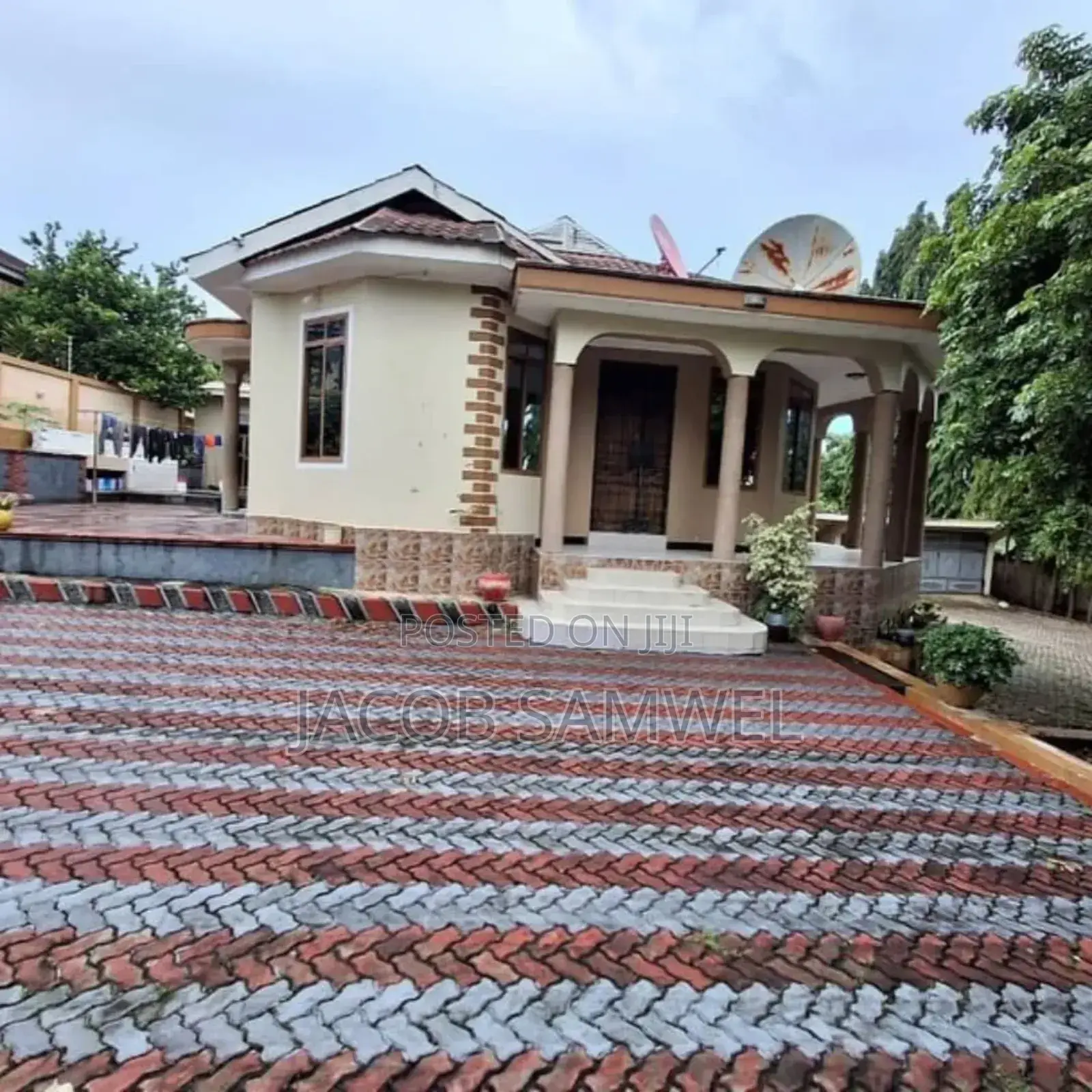 5bdrm House in Kimara Temboni, Kinondoni for sale