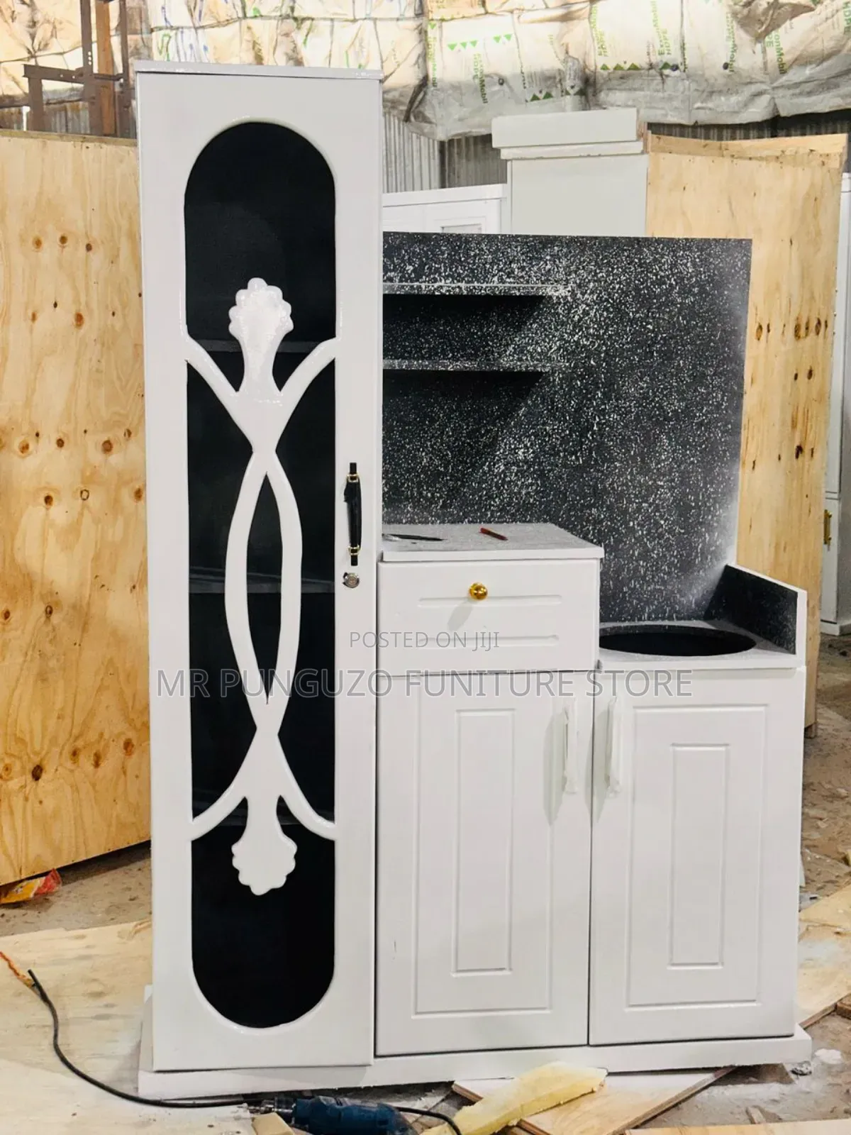 Kitchen Cabinets Ya Jikoni Yenye Kabati La Vyombo Nyeupe