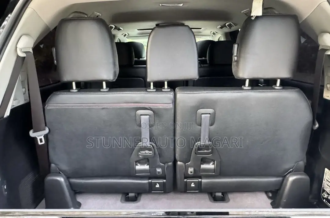 Toyota Land Cruiser 2011 Black