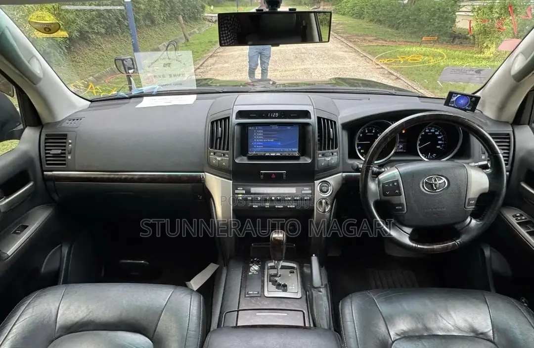 Toyota Land Cruiser 2011 Black