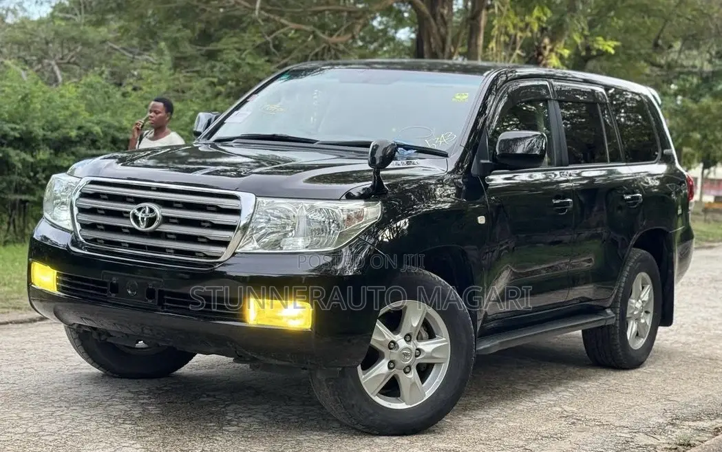 Toyota Land Cruiser 2011 Black