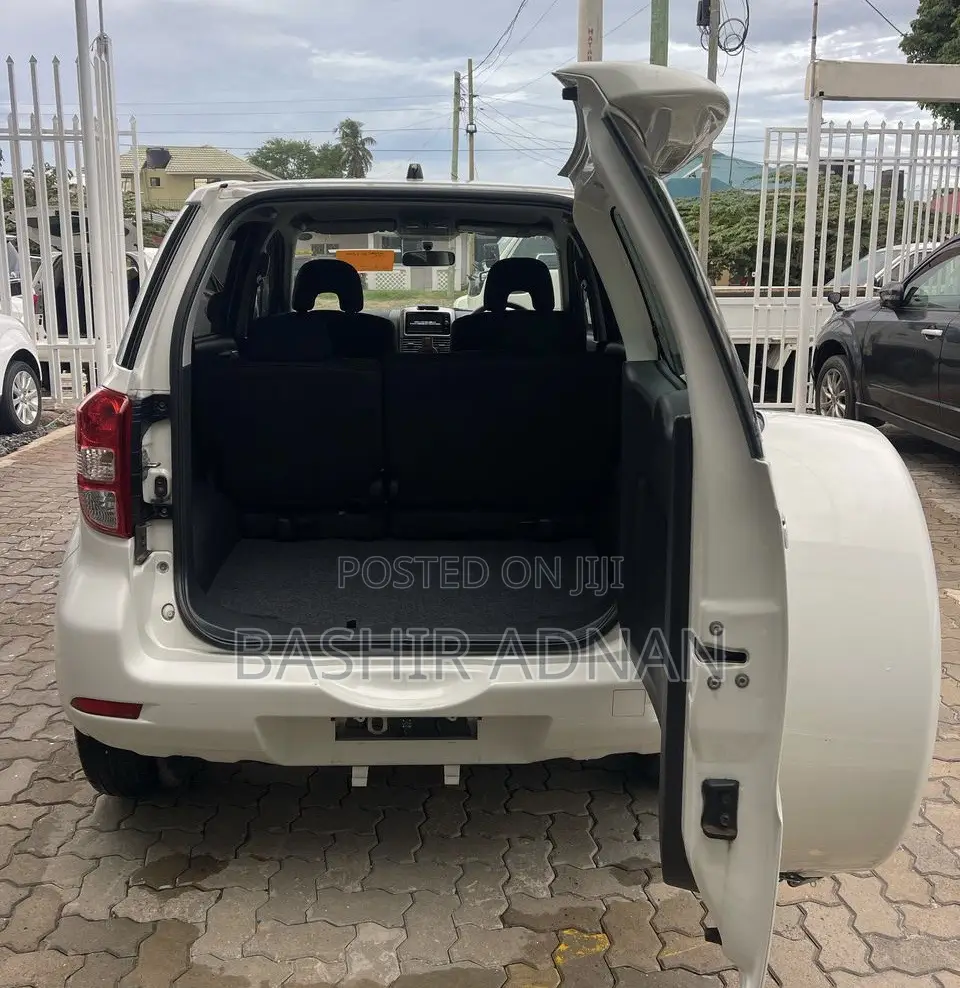 Toyota Rush 1.5 RWD 2009 White